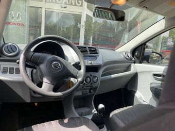 Nissan Pixo